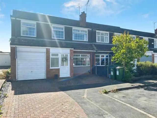 4 Bedroom Semi Detached House To Rent In Tudor Drive, Cosby, LE9