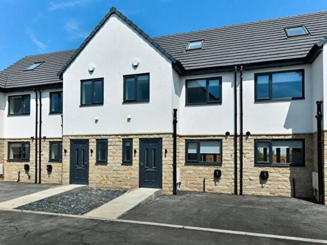 4 Bedroom Semi Detached House To Rent In Twist Mill Close, Bulwell, NG6
