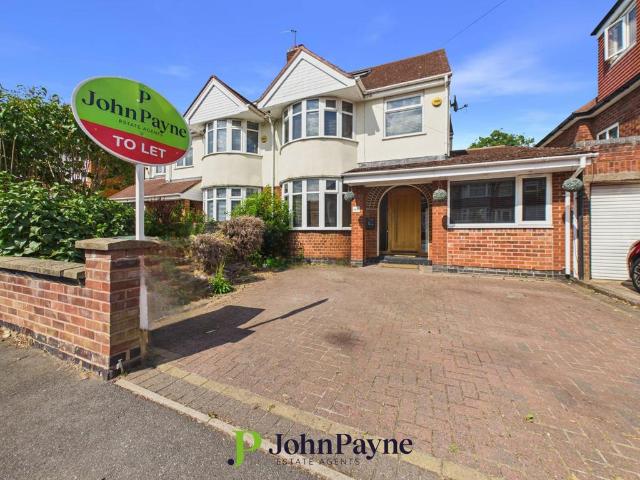 4 bedroom semi detached house to rent