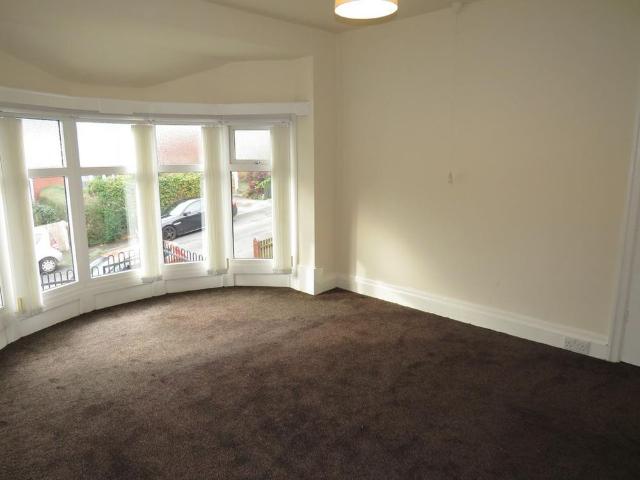 4 bedroom semi detached house to rent