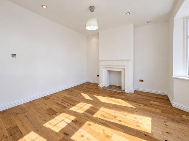 4 bedroom semi detached house to rent