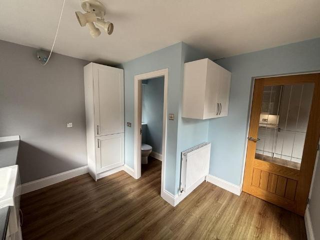 4 bedroom semi detached house to rent