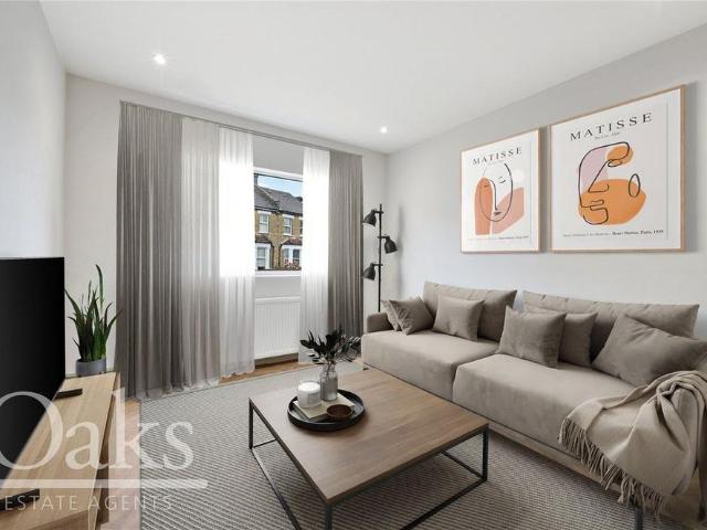 4 bedroom semi detached house to rent