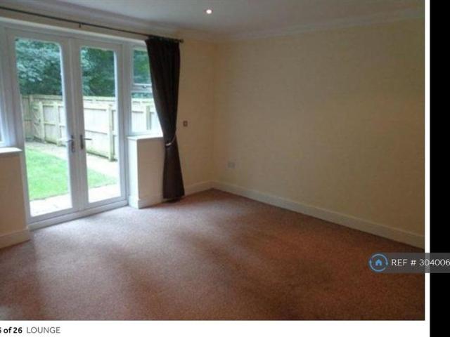 4 bedroom end of terrace house to rent