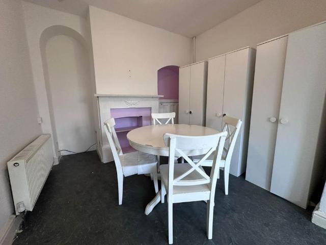 4 bedroom semi detached house to rent