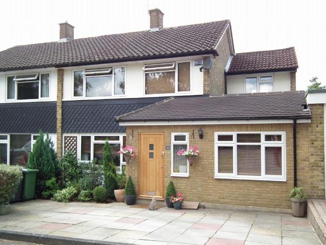 4 bedroom semi detached house to rent