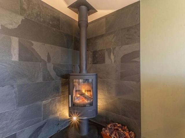 4 bedroom semi detached house to rent