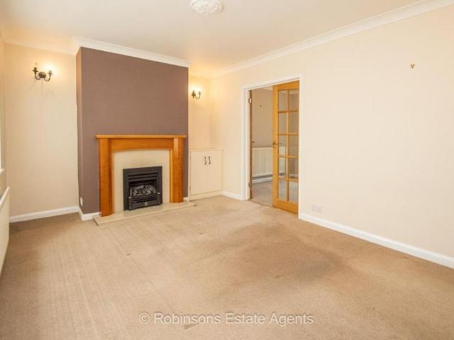 4 bedroom semi detached house to rent