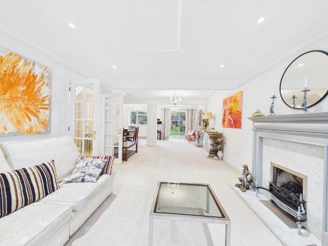 4 bedroom semi detached house to rent