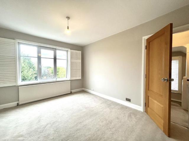 4 bedroom semi detached house to rent