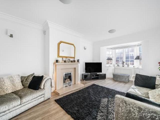 4 bedroom semi detached house to rent