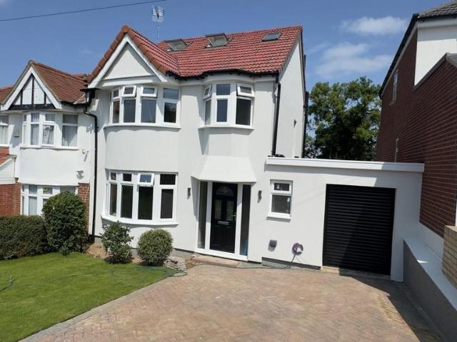 4 bedroom semi detached house to rent