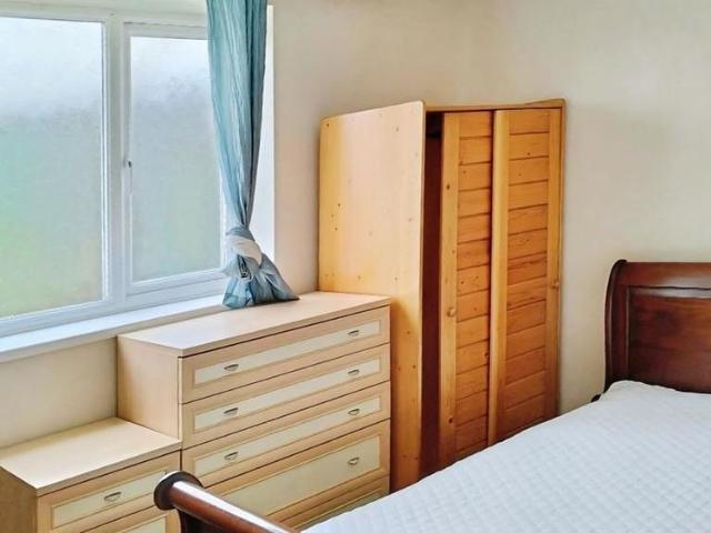 4 bedroom semi detached house to rent