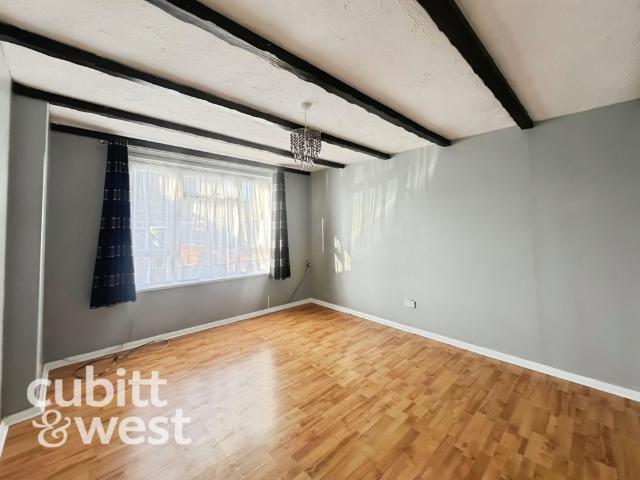 4 bedroom semi detached house to rent