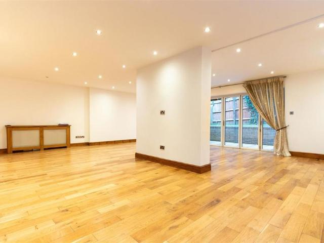 4 bedroom semi detached house to rent