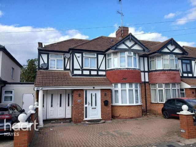 4 bedroom semi detached house to rent