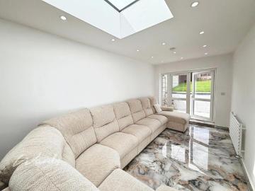 4 bedroom semi detached house to rent