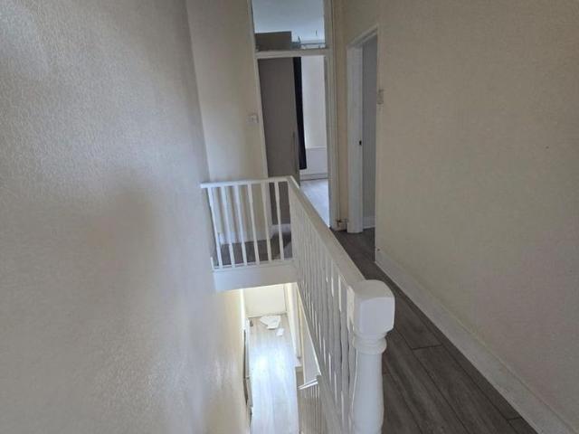 4 bedroom semi detached house to rent
