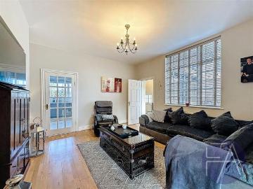 4 bedroom semi detached house to rent