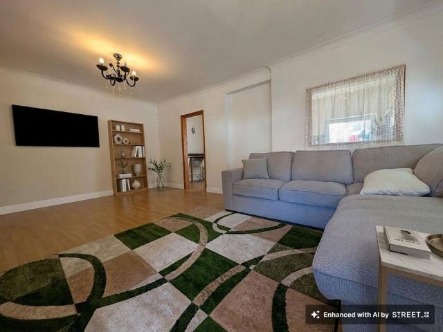 4 bedroom semi detached house to rent