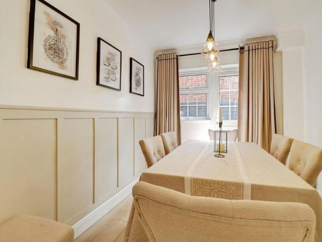 4 bedroom semi detached house to rent