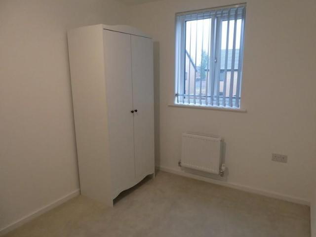 4 bedroom semi detached house to rent