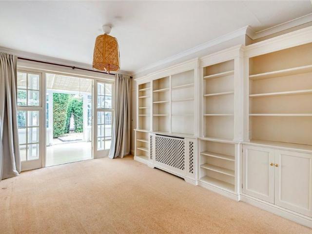 4 bedroom semi detached house to rent