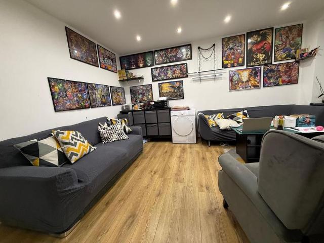 4 bedroom semi detached house to rent