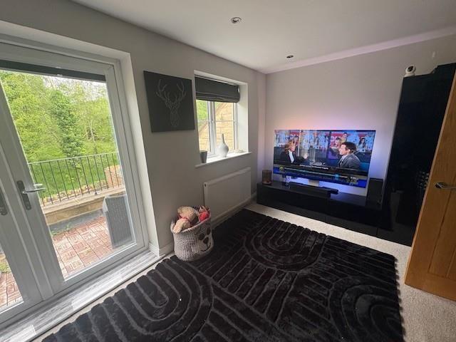 4 bedroom semi detached house to rent