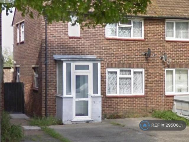 4 bedroom semi detached house to rent