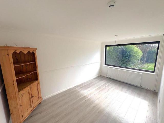 4 bedroom semi detached house to rent