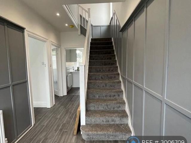 4 bedroom semi detached house to rent