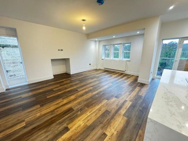 4 bedroom semi detached house to rent