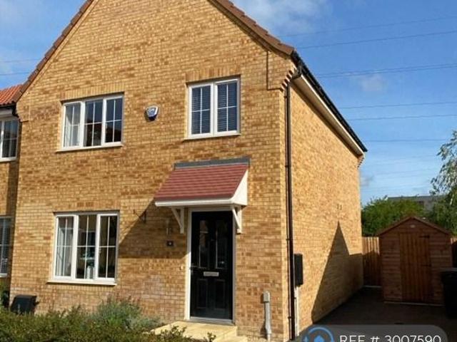 4 bedroom semi detached house to rent