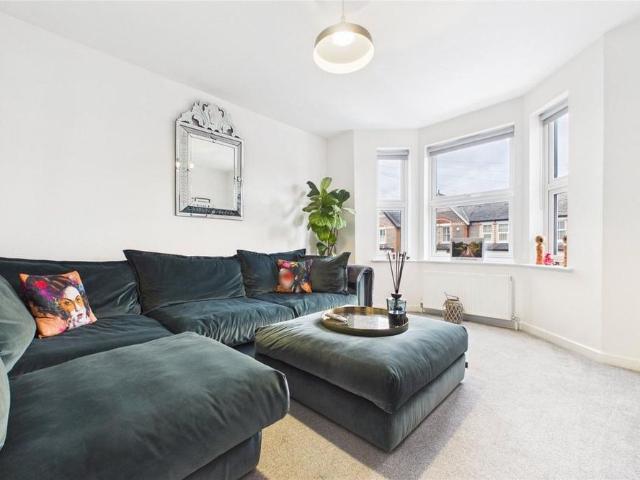 4 bedroom semi detached house to rent