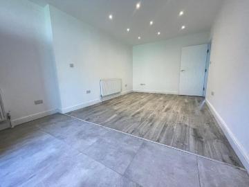 4 bedroom semi detached house to rent