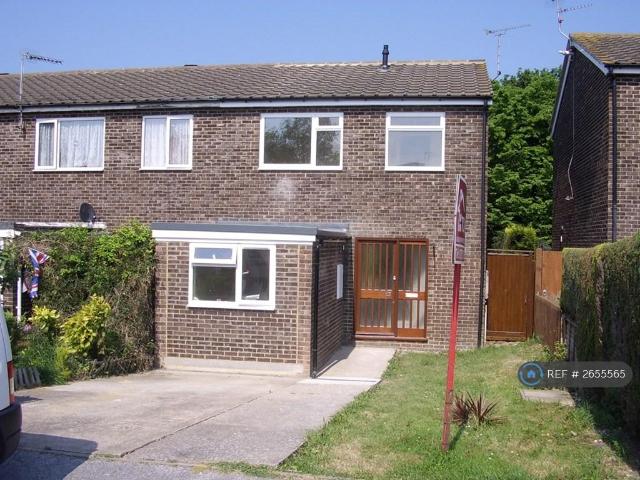 4 bedroom semi detached house to rent