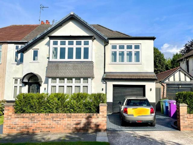 4 bedroom semi detached house to rent