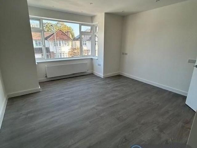 4 bedroom semi detached house to rent