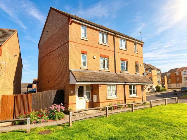 4 bedroom semi detached house to rent