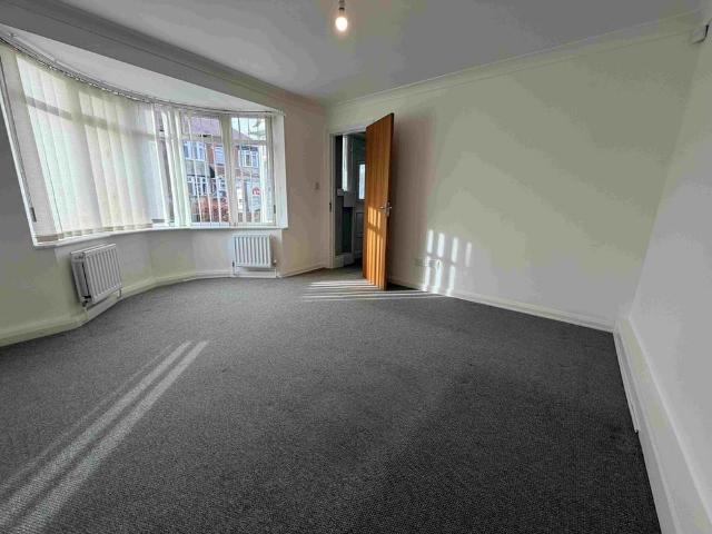 4 bedroom semi detached house to rent