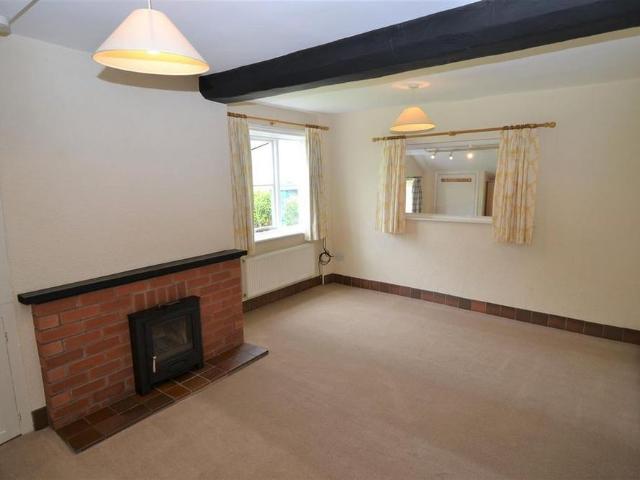 4 bedroom semi detached house to rent