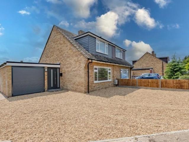 4 bedroom semi detached house to rent