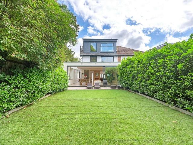 4 bedroom semi detached house to rent