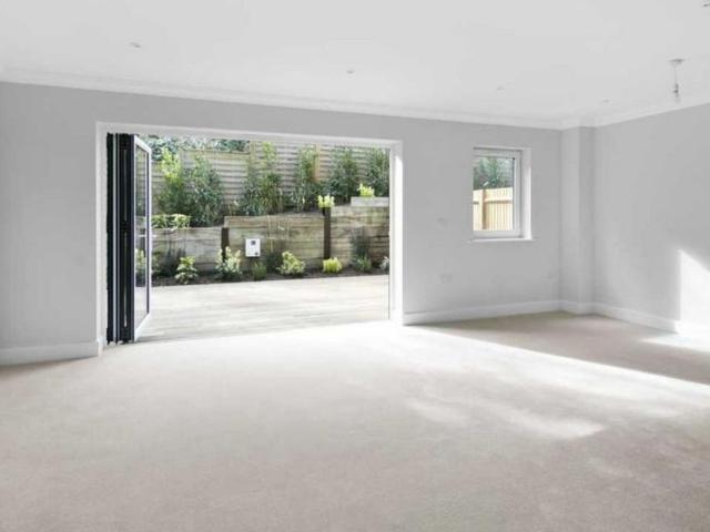 4 bedroom semi detached house to rent