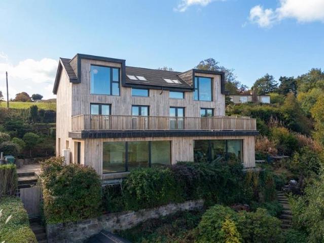 4 bedroom semi detached house to rent