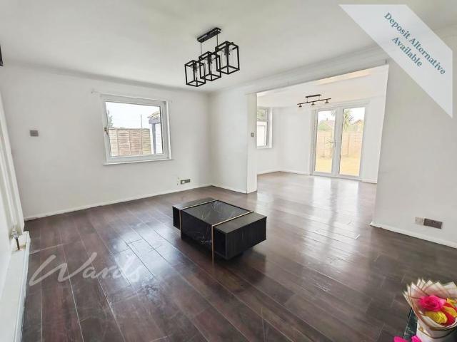 4 bedroom semi detached house to rent