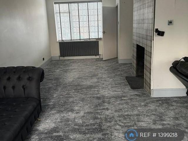 3 bedroom detached house to rent