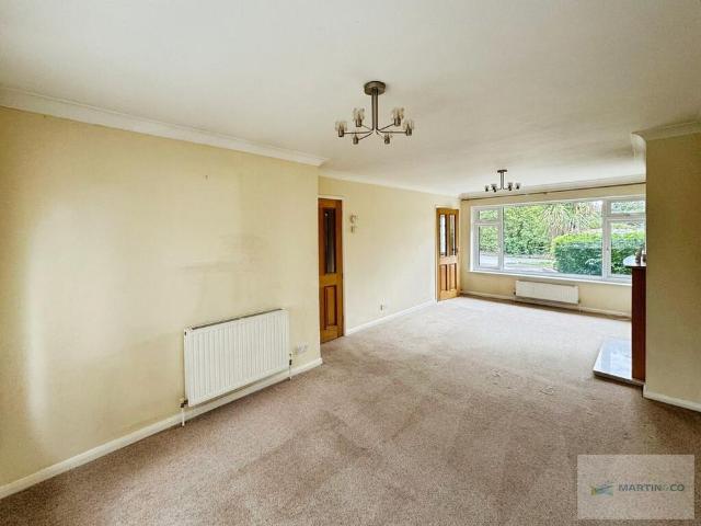 4 bedroom semi detached house to rent