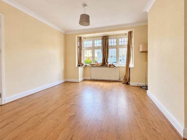4 bedroom semi detached house to rent
